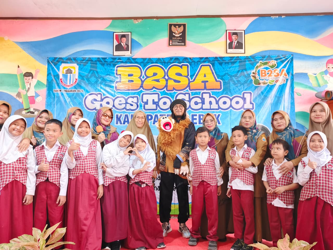 Dongeng Edukatif Warnai Kegiatan B2SA Goes To School di SDN 2 Muara Ciujung Timur